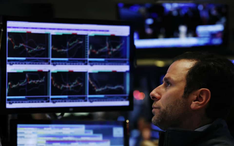 Bolsa nacional acompanha ganhos ligeiros da Europa