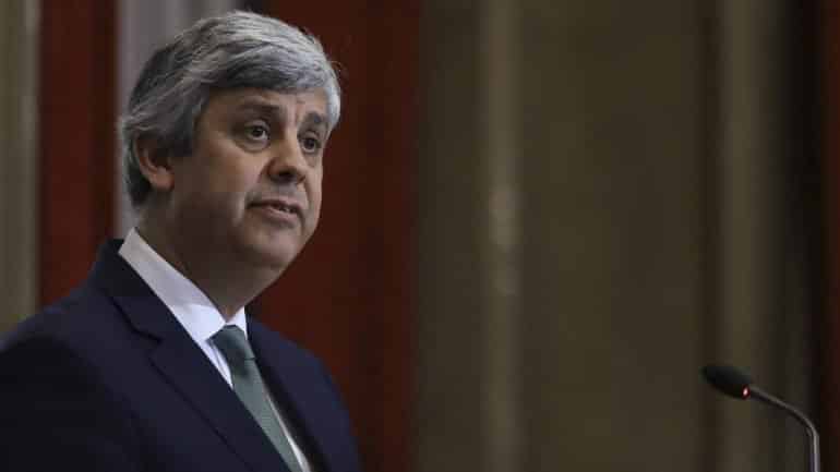 Centeno ignora apelos sobre o défice e já faz promessas para a próxima legislatura