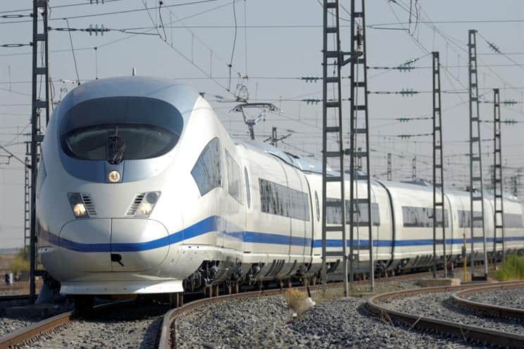 Governo nega alta velocidade entre Évora e Mérida