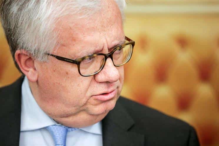 Administração local abriu concursos para a regularização de 3773 precários