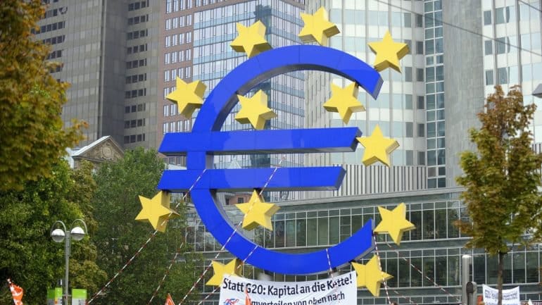 Bolsas europeias em alta à espera de reunião da zona euro