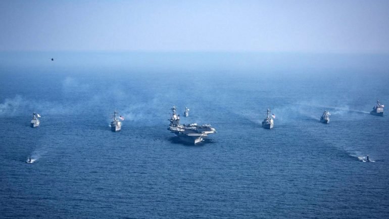 Militares das Coreias discutem fim de exercícios para reduzir tensão na fronteira