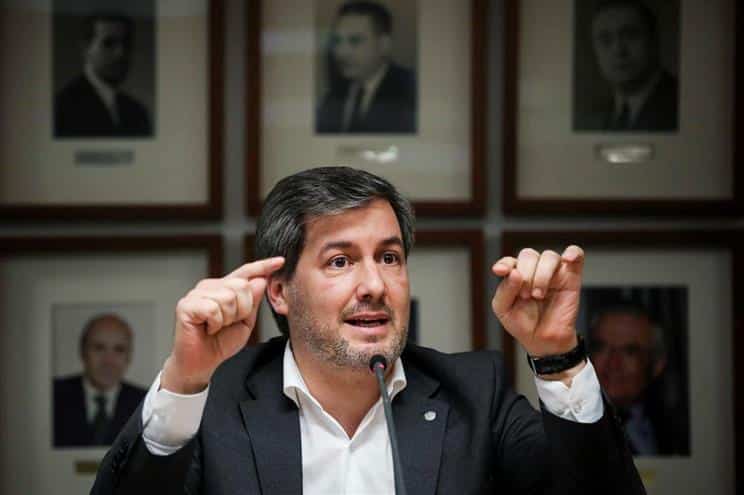 Rescisões de jogadores "mais valiosos" ameaçam "liquidez da Sporting SAD"