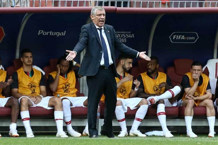 Fernando Santos desagradado com exibição: "É inexplicável"