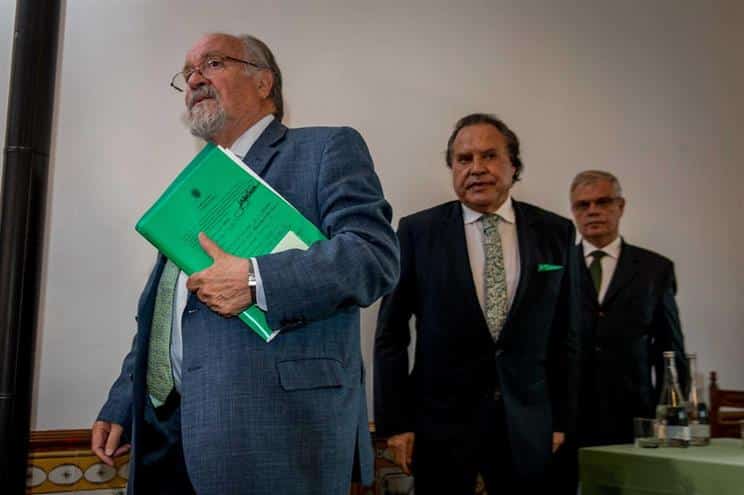 Assembleia destituitiva sem voto eletrónico e com urnas transparentes