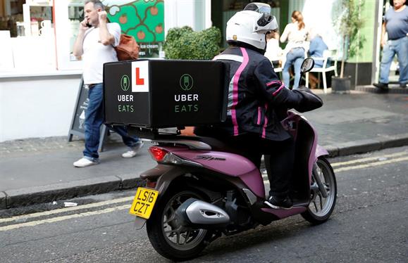 Uber Eats: Sem contrato e dependente do like do cliente
