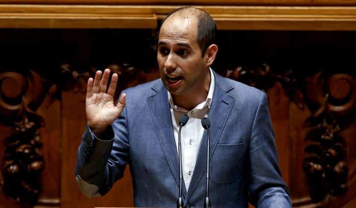 Bloco disposto a encontrar "soluções imaginativas" para o IVA na eletricidade