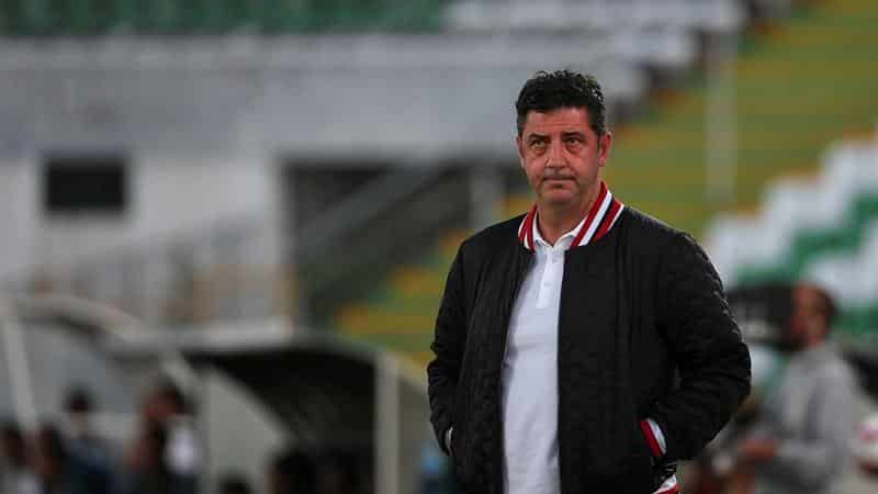 Rui Vitória risca cinco jogadores e foi com 30 para Inglaterra