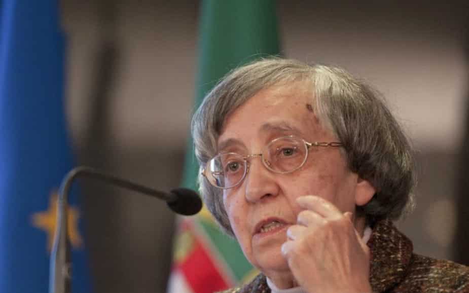 Aumento da dívida pública em maio “não é relevante”, diz Teodora Cardoso