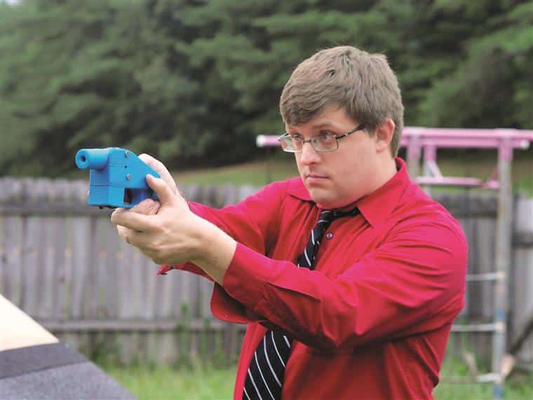 Trump. “Era das armas descarregáveis” gera novo debate nos EUA