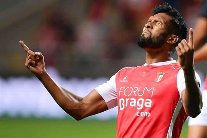 Sporting de Braga vence Aves e assume liderança da Liga