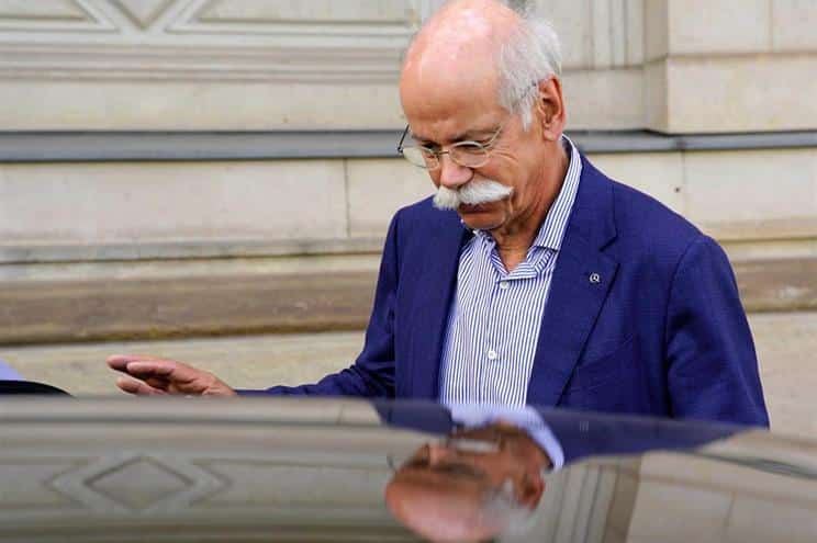 Daimler quer verificar sistema de emissões de um milhão de carros