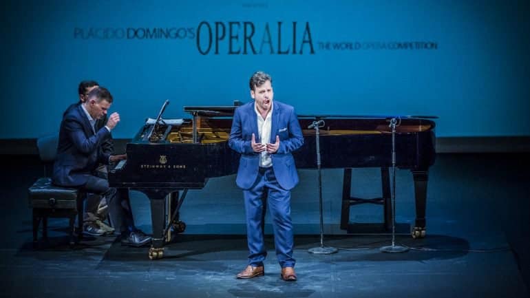 Tenor português Luís Gomes vence dois prémios no concurso Operalia