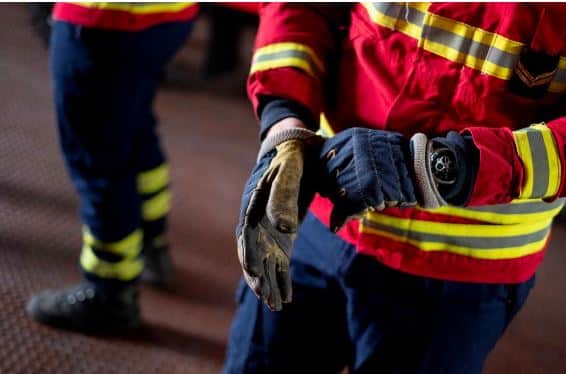 Incêndio urbano no Pragal deixa três pessoas desalojadas