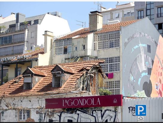 Três anos depois da sentença, o La Gôndola já está em ruínas