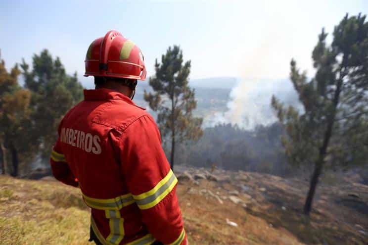 Outono com sabor a verão traz temperaturas altas e risco de incêndio
