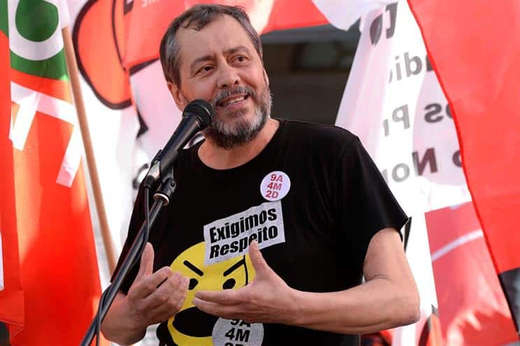 Professores marcam greve para primeira semana de outubro