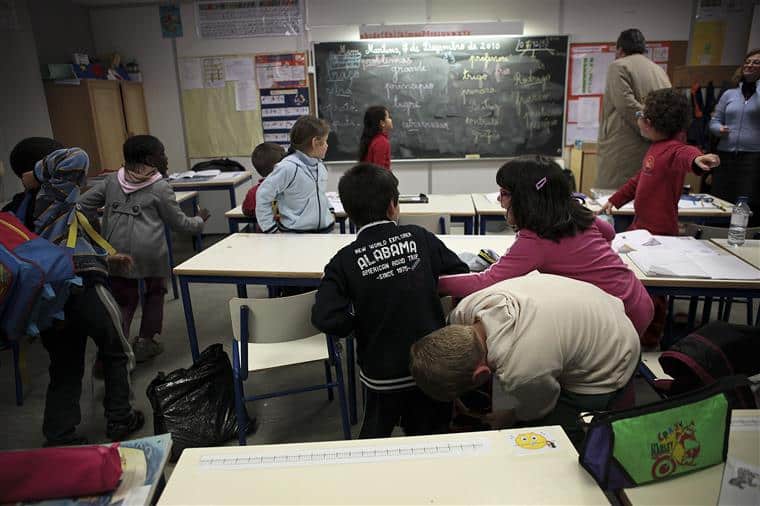 Crianças obrigadas a responder a questionário sobre orientação sexual | Foto