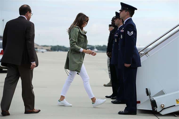 Melania Trump diz que casaco polémico foi uma mensagem para os media