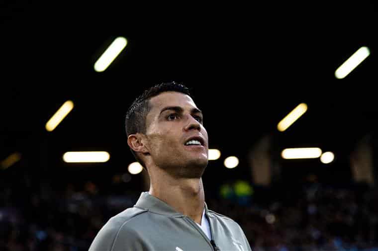 Ronaldo destrona Selena Gomez no Instagram