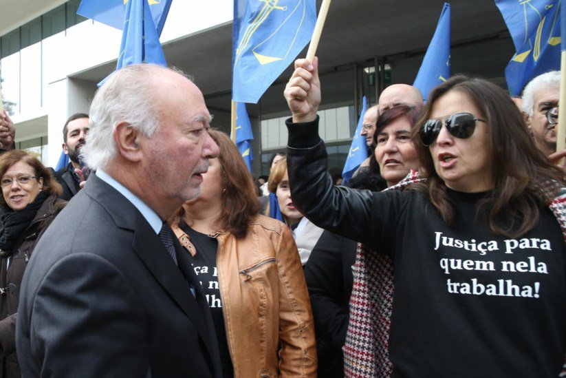 Oliveira Costa e Arlindo Carvalho “brincaram com o dinheiro” dos cidadãos
