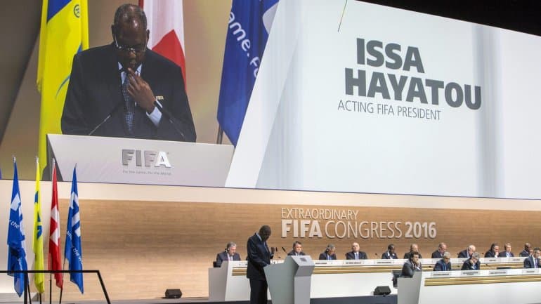 Antigo presidente da CAF condenado por “abuso de posição dominante”