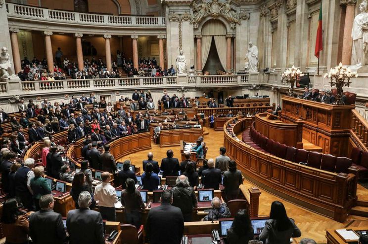 40 deputados do PS votaram contra baixa do IVA nas touradas