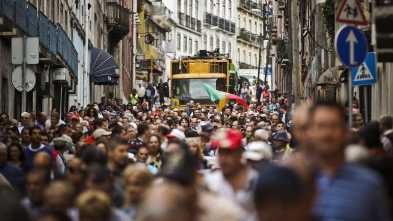 Conselho de Ministros aprova aumento do salário mínimo para 600 euros