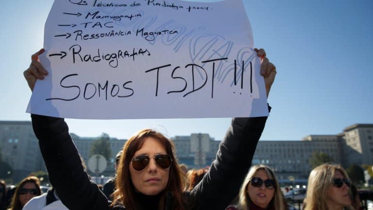 Técnicos de diagnóstico e terapêutica iniciam quinta greve do ano