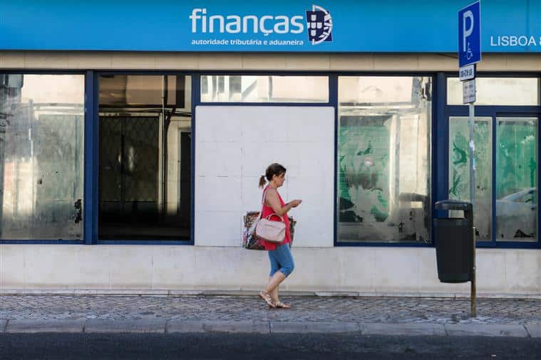 Trabalhadores dos impostos em greve até dia 31