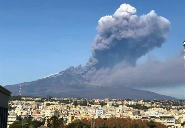 Etna. Dez feridos após sismo de magnitude 5,1 | VÍDEO