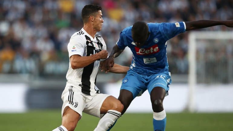 “No Mundo e no futebol desejo sempre educação e respeito”. Ronaldo sai em defesa de Koulibaly