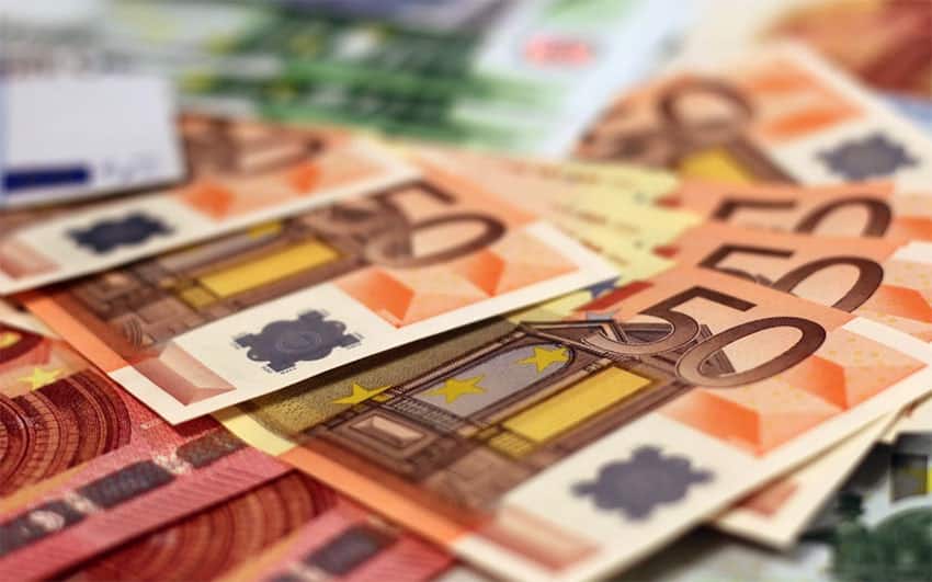 O salário médio subiu 3,8% em termos reais em 2024