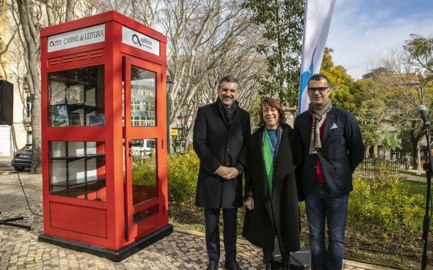 Quando as cabines telefónicas se transformam em cabines de leitura. Altice inaugura duas