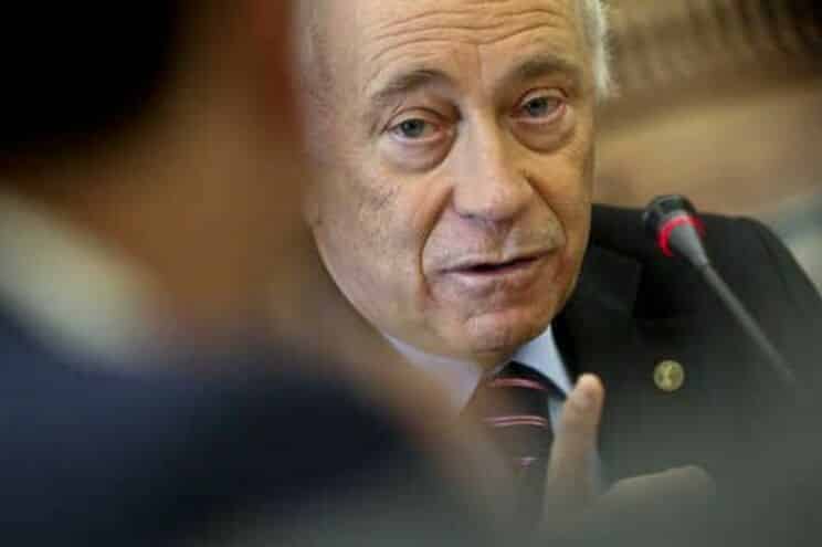 BE pede exoneração de governador do Banco de Portugal