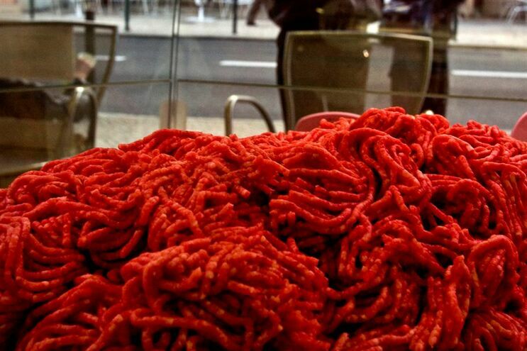 DECO diz que carne picada continua sem qualidade