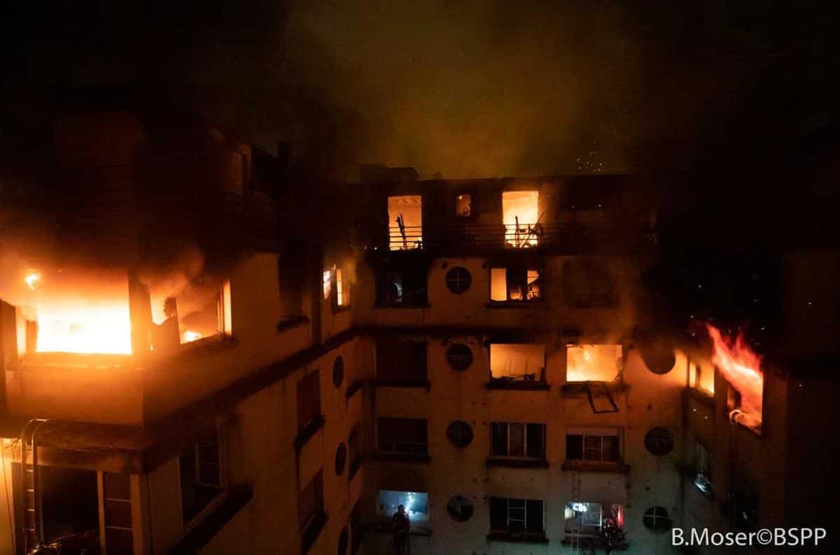 Incêndio em prédio luxoso de Paris faz oito mortos e 30 feridos