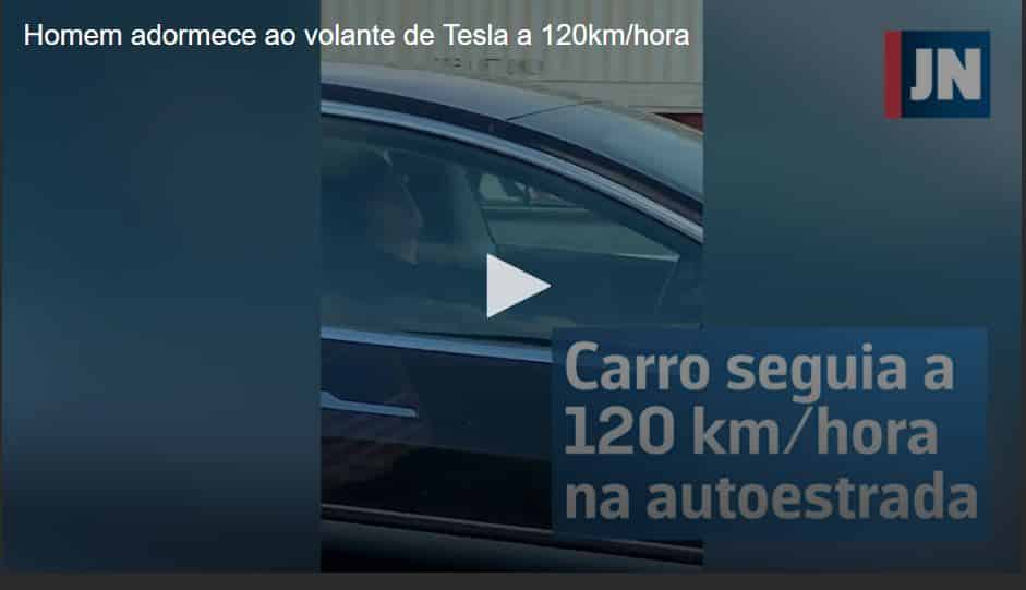 Homem adormece ao volante de Tesla a 120km/hora