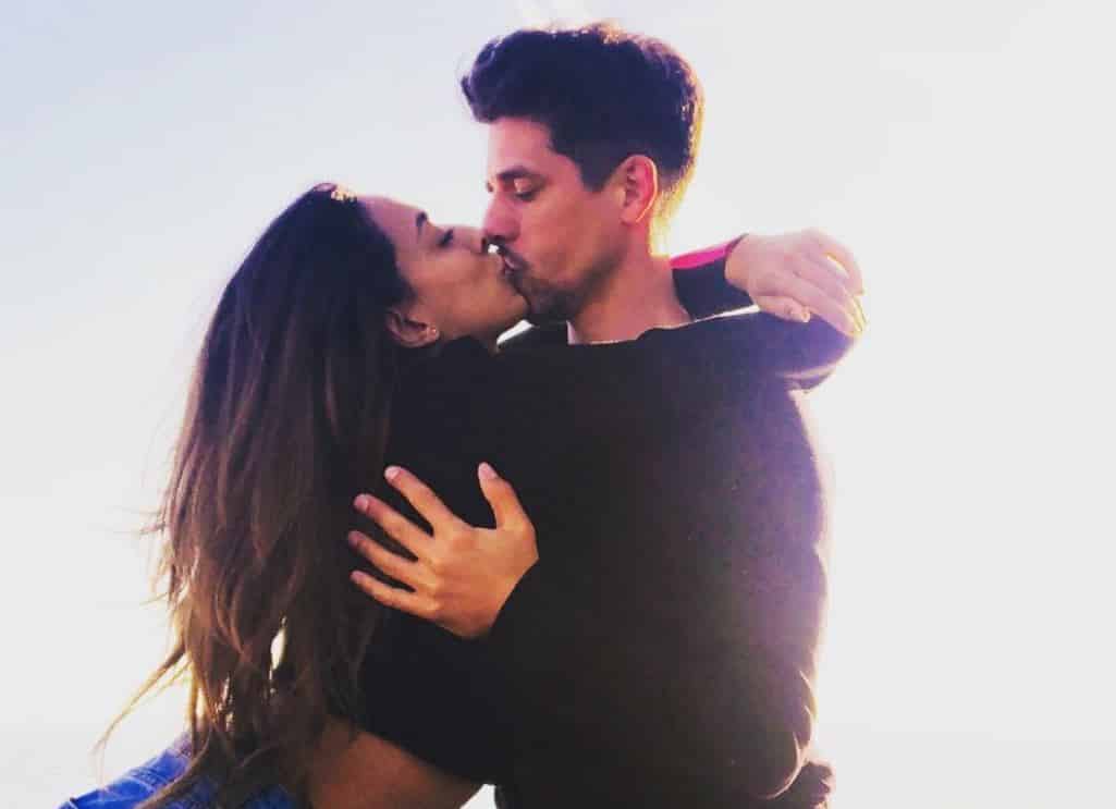 Noua Wong declara-se a Cifrão em dia de aniversário