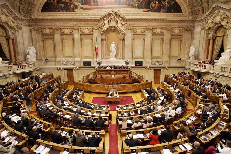Parlamento volta a discutir 25 dias de férias