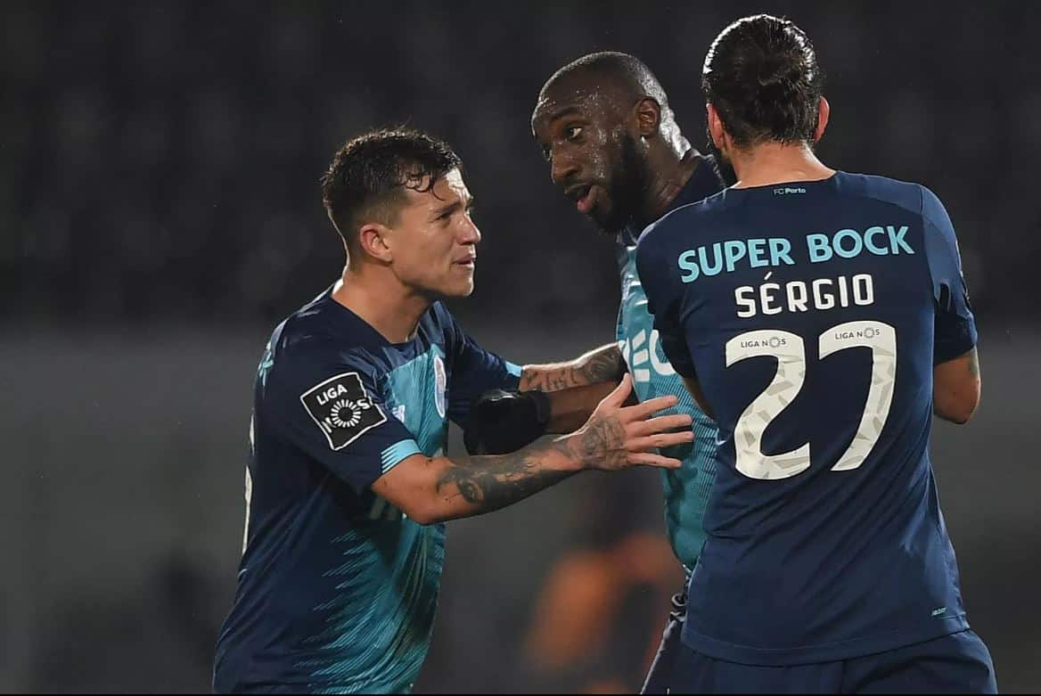 Racismo: Futebolistas “são alvos fáceis” e “uma espécie de subcidadãos”