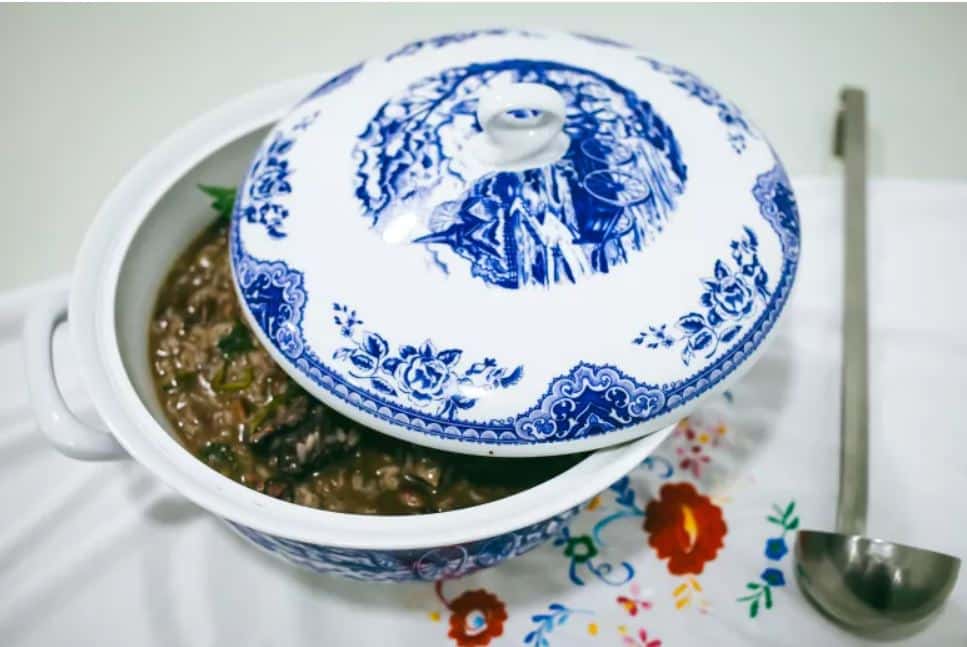 Assistir a filmes e cozinhar. É isto que os portugueses fazem para se distrair em tempo de isolamento