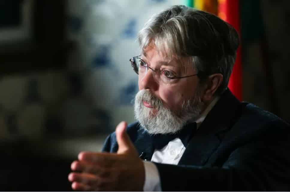 Hospital da Cruz Vermelha reúne hoje Assembleia-geral em tempo de polémica. Trabalhadores questionam liderança de Francisco George