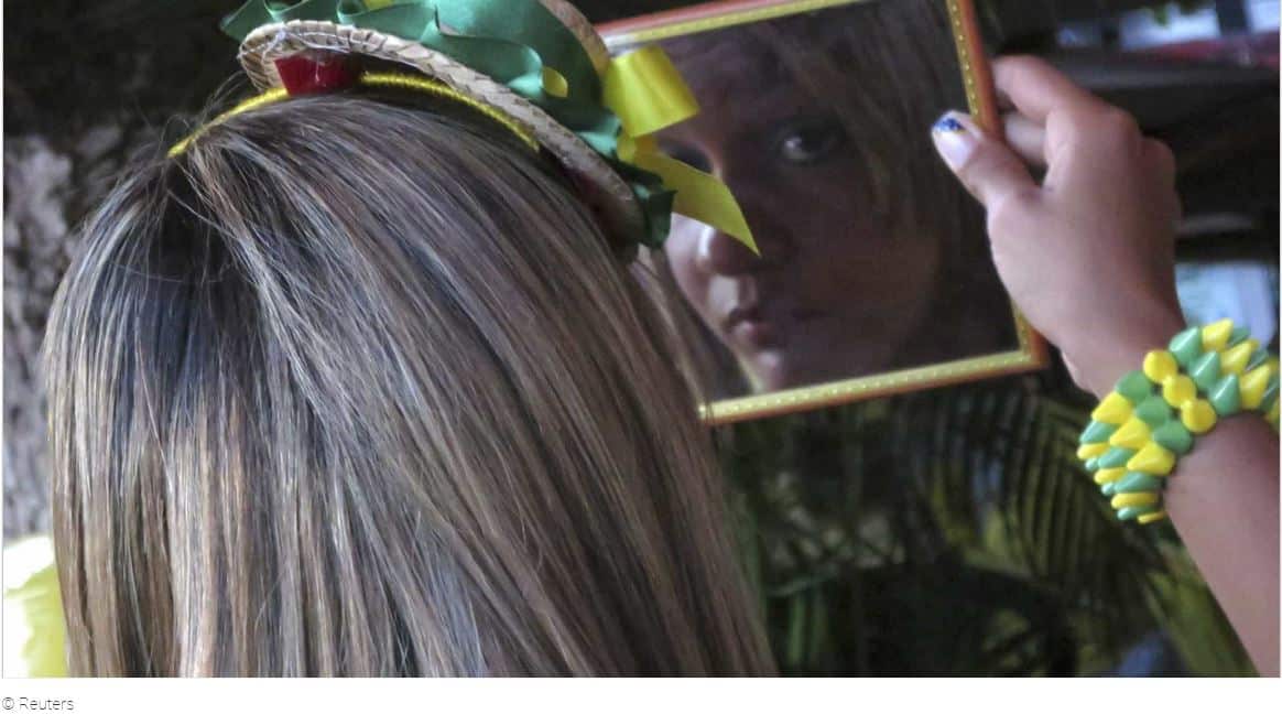 Quantas vezes por hora tocamos na cara? Saiba como parar