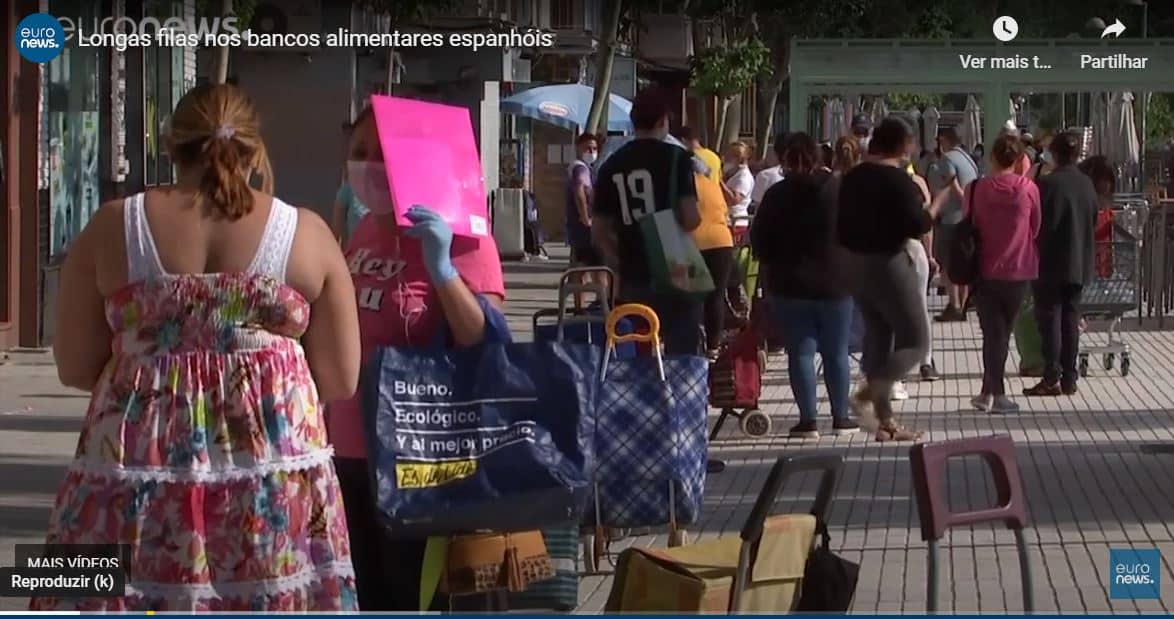 Longas filas nos bancos alimentares espanhóis