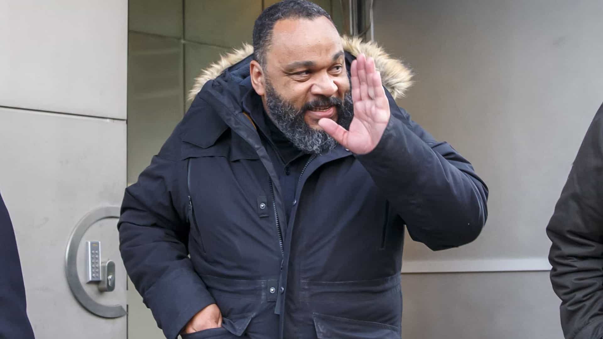 Ator francês Dieudonné banido do Facebook por comentários antissemitas