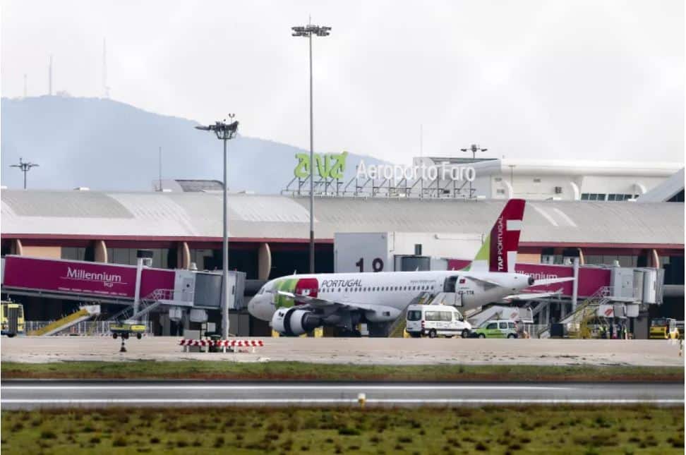 Número de inspetores reforçado no Aeroporto de Faro depois de congestionamento no controlo de passageiros