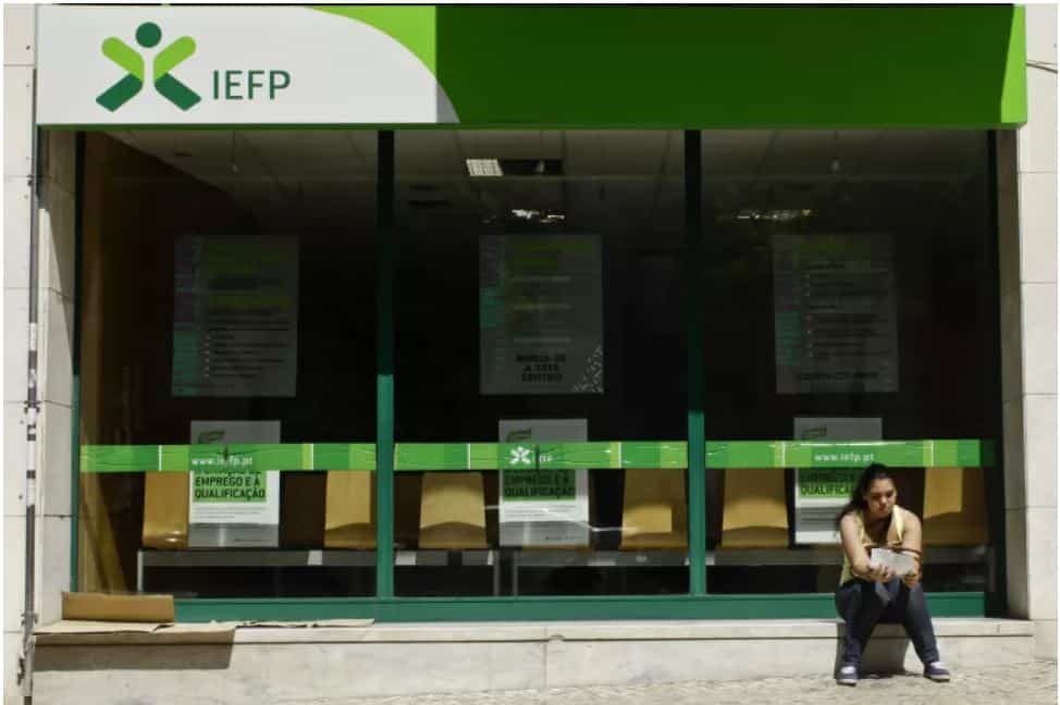 Número de desempregados inscritos sobe 34,5% em agosto