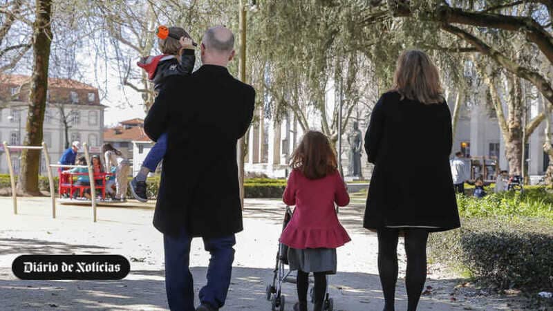 Pais podem faltar ao trabalho nas pontes mas não têm direito a remuneração