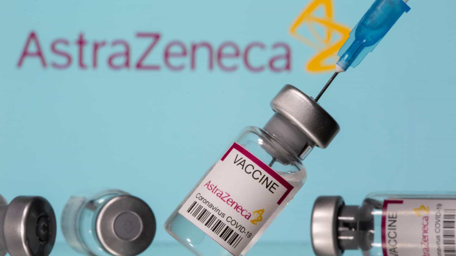 AstraZeneca. Vacina é 100% eficaz nos casos graves e 79% nos sintomáticos